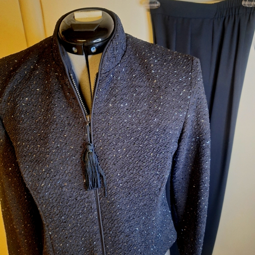 Jessica Howard Two Piece Navy/Sparkle Pant Suit Size 4 Petite